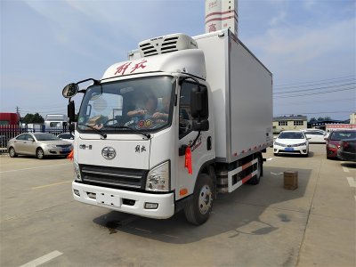 國(guó)六 解放虎VN4.2米錫柴130馬力冷藏車